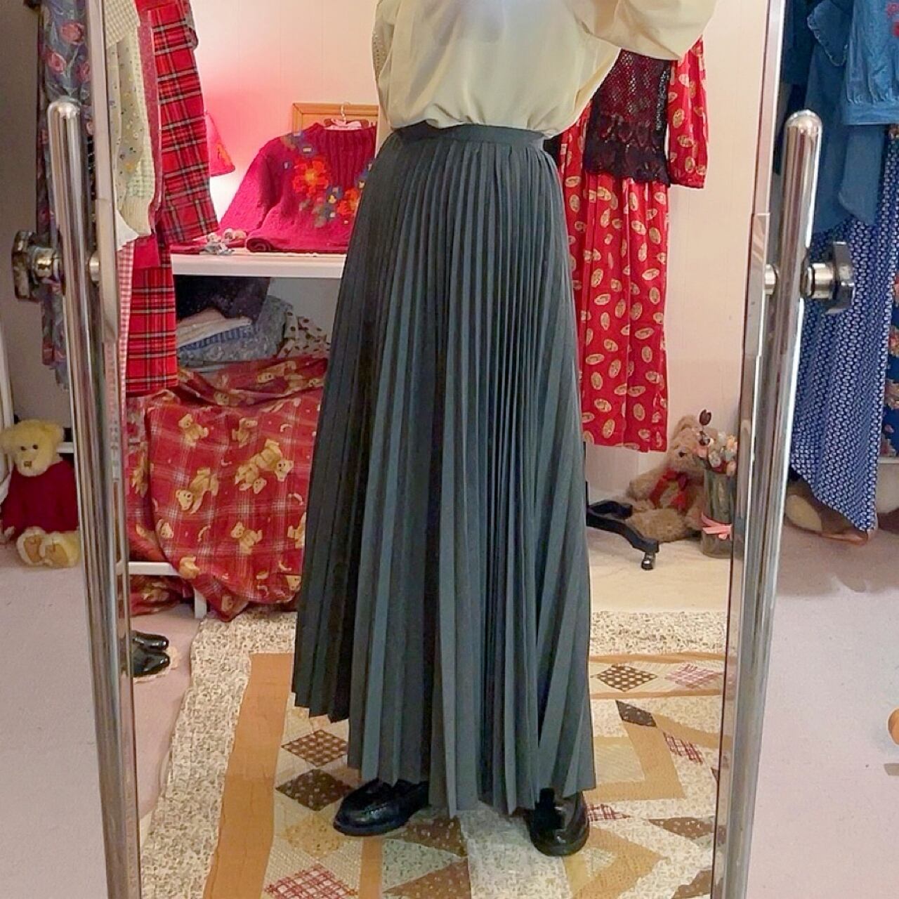 gray accordion pleats skirt