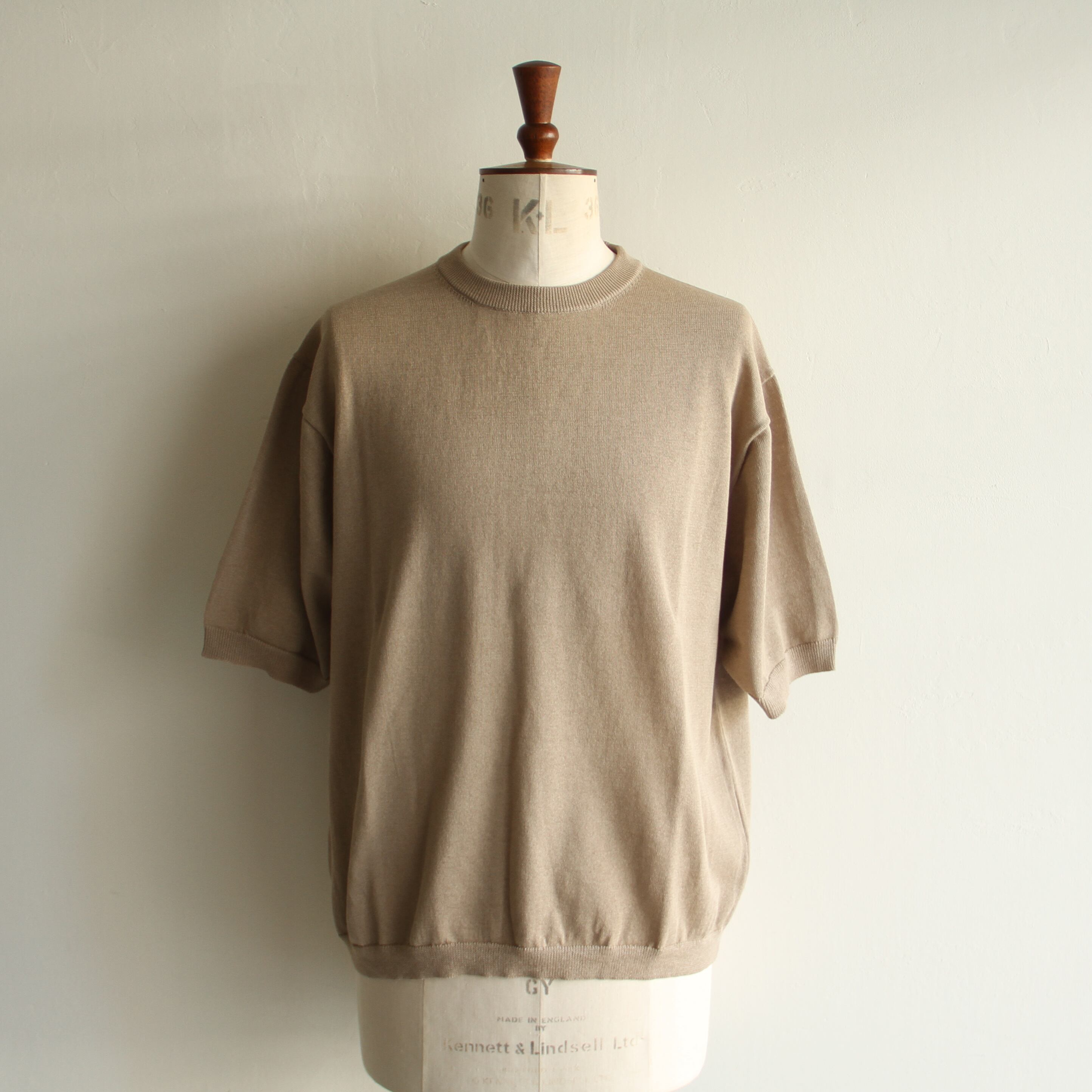 NKNIT hand pattern mesh KNIT T-shirtベージュ NKNIT - hand pattern mesh T-shirt (ベージュ) 【公式通販】