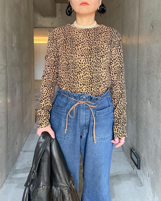 leopard printed long-sleeve T-shirt