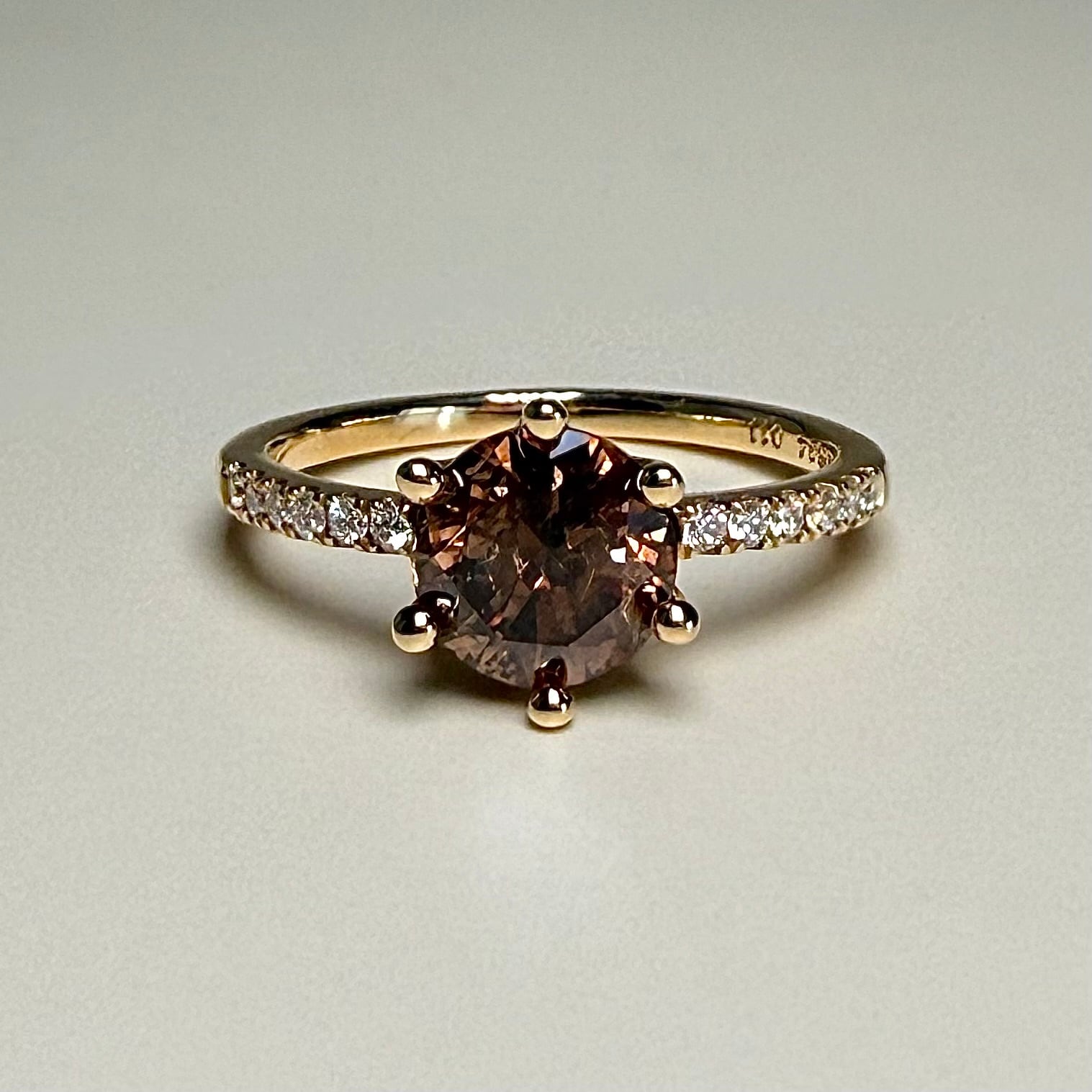 ファンシーオレンジイエローカラー ダイヤモンド リング 0.176ct K18