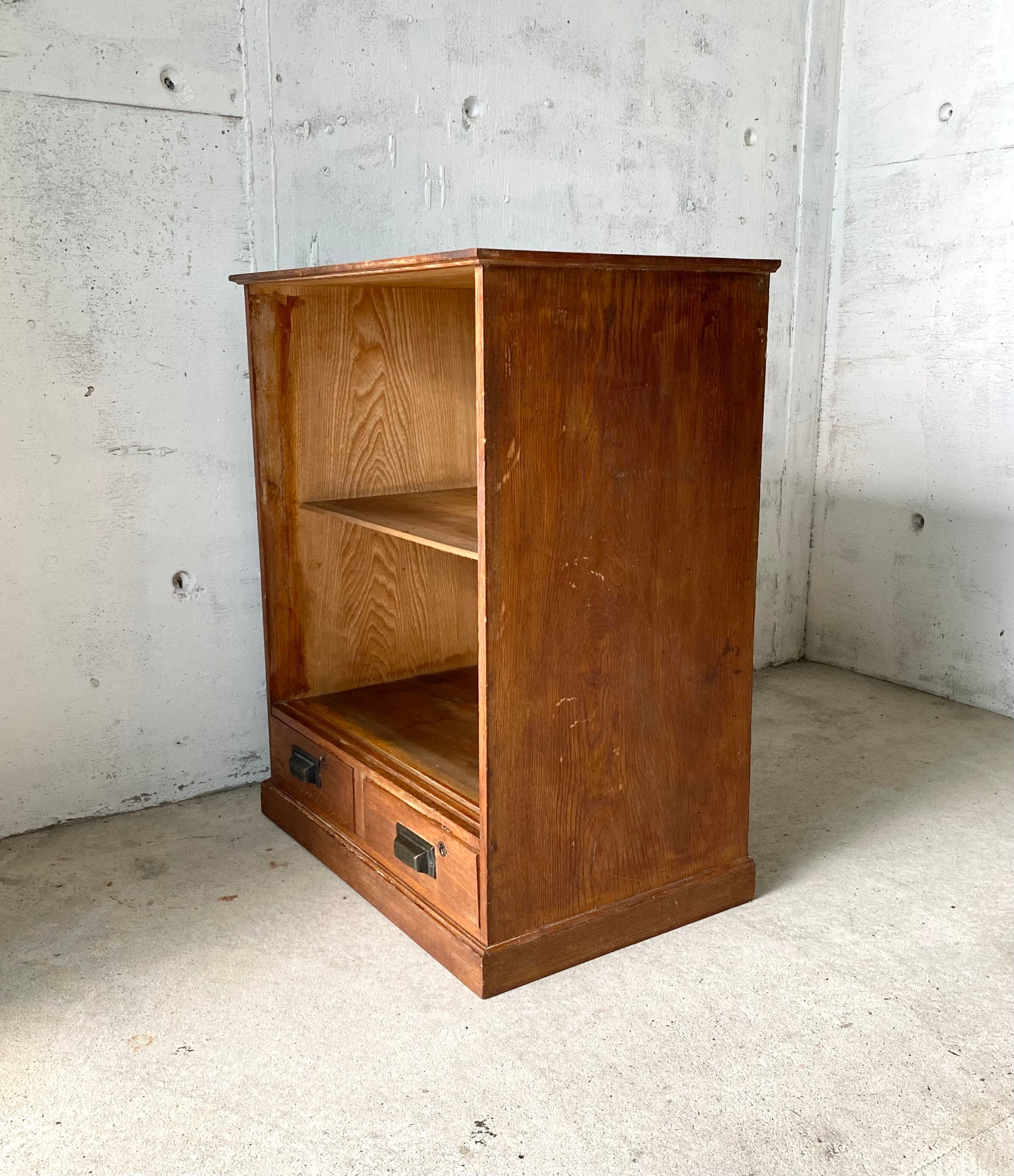 上品な佇まいの収納棚[古家具] | giraffes craft