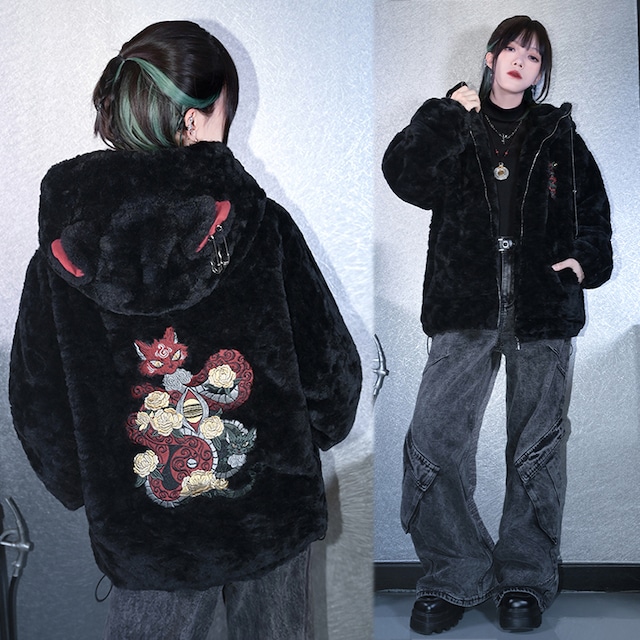 【古怪舍---赤鱗貍影シリーズ】★チャイナ風コート★ 冬用コート アウター coat 綿入れ ゆったり 厚い 暖かい 刺繍 ブラック 黒い