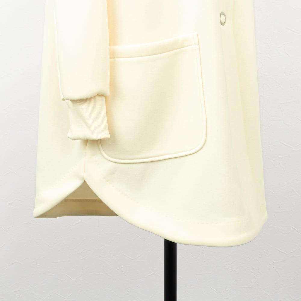 QTUME／クチューム】ダンボールラウンドヘムミドルコート（オフ