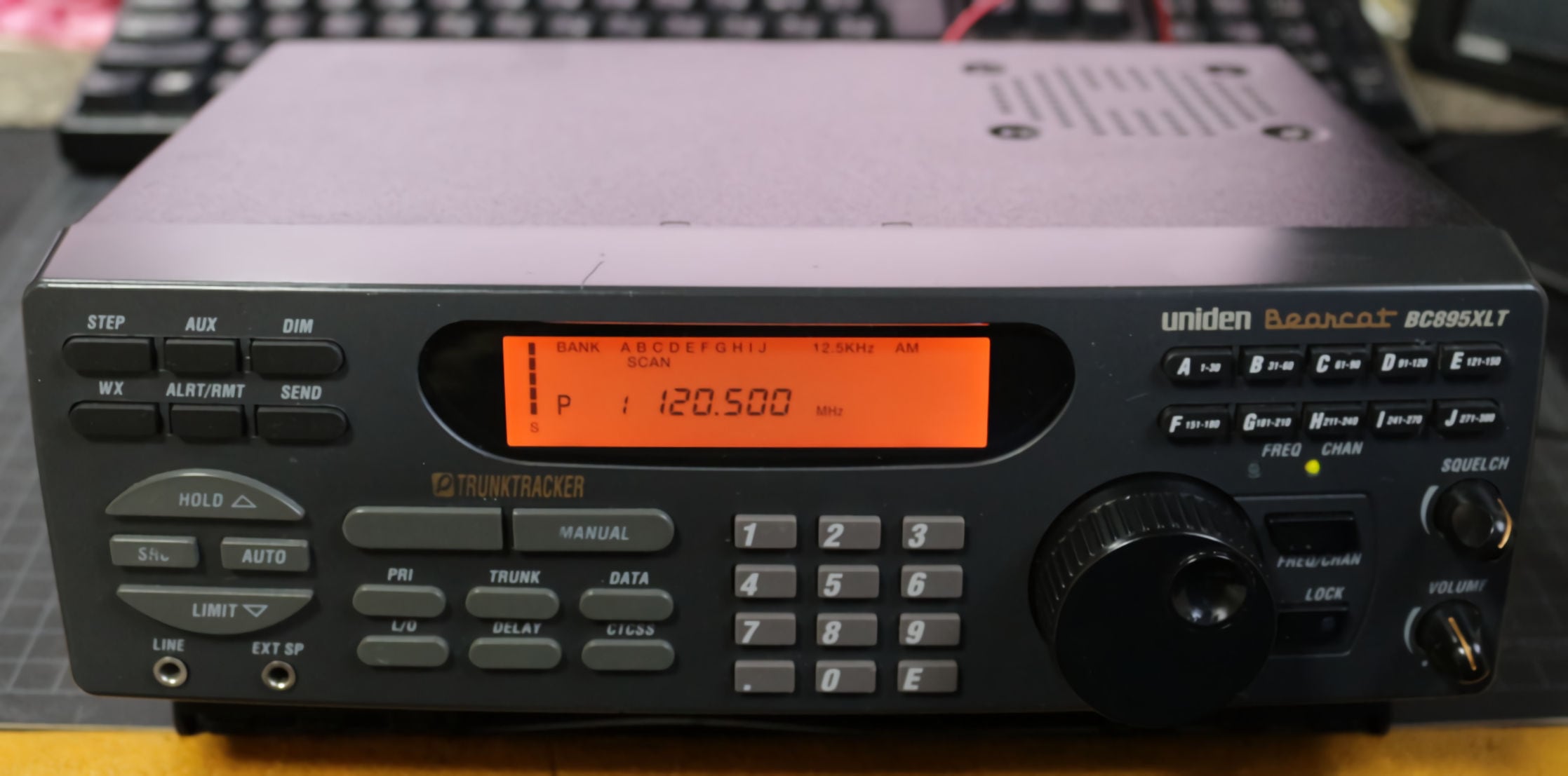 ユニデンの名機傑作 uniden BC895XLT 広帯域レシーバー エアバンドの高