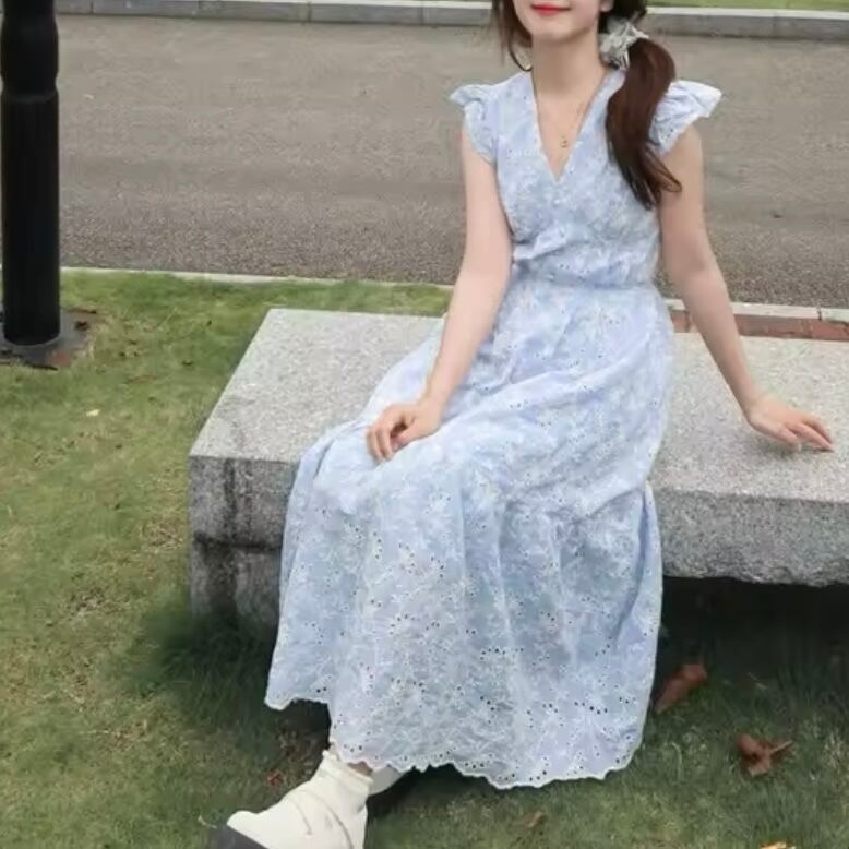 ロマンティックアイレットワンピース