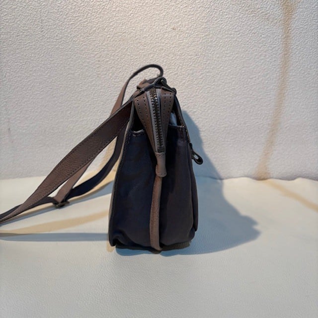 B.stuff　ナイロンコンビショルダーバッグ(ピジョン)