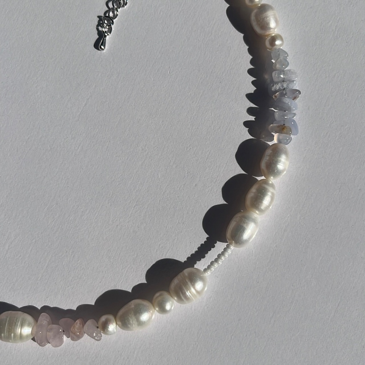 ［ ローズクォーツ ］淡水パール×天然石　ハートチャームネックレス ［GSN046］