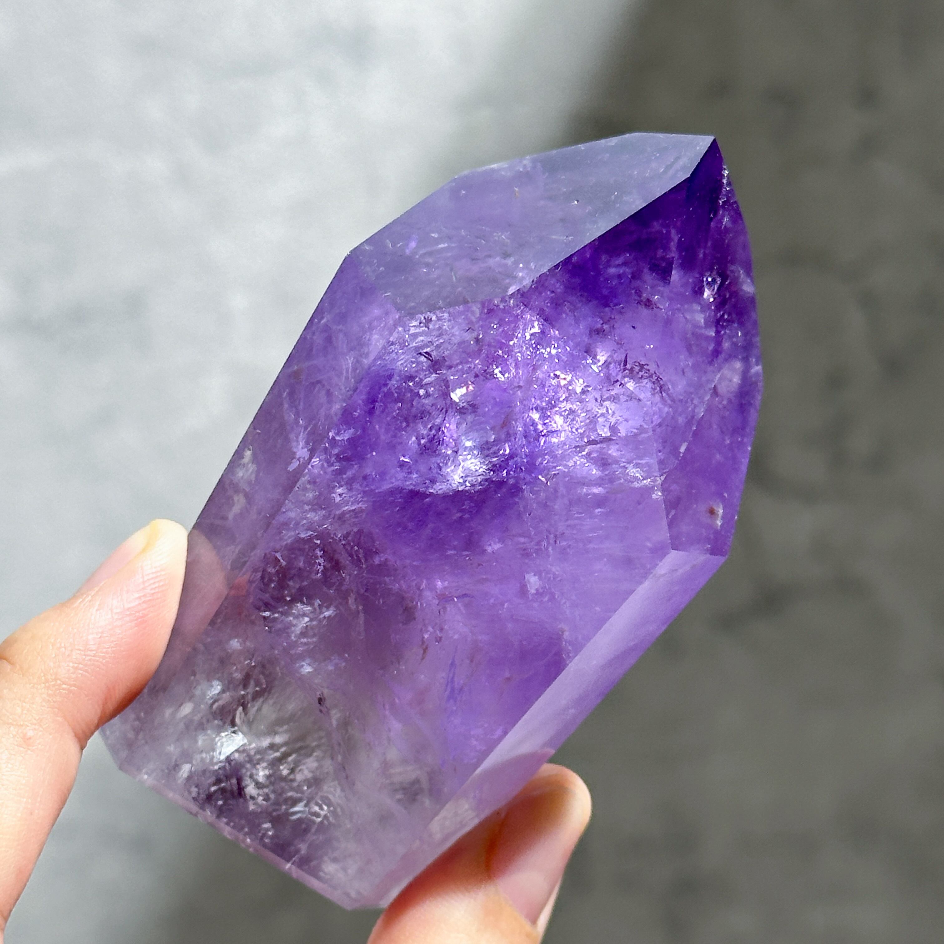 虹◎アメジスト タワー83◇ Amethyst ◇天然石・鉱物・パワーストーン