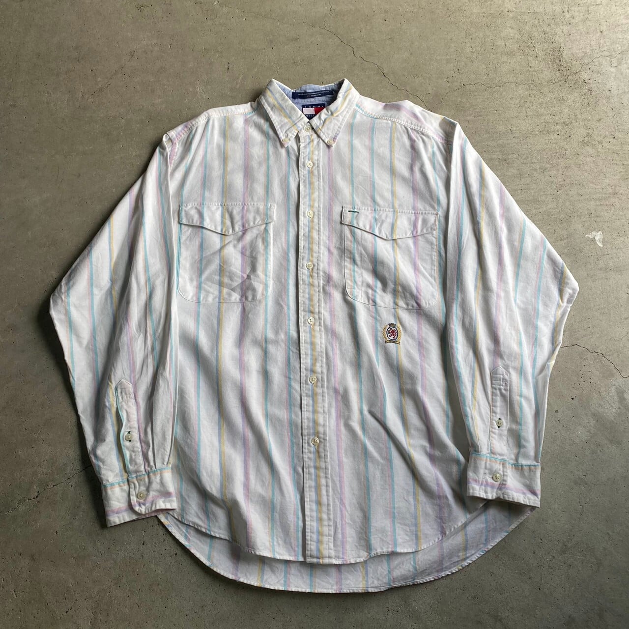 90年代 TOMMY HILFIGER トミーヒルフィガー 長袖 ボタンダウン ストライプシャツ メンズL相当 古着 90s 紋章ロゴ 刺繍 ビンテージ ヴィンテージ ホワイト 白【長袖シャツ】【CS2301-50】【3anniv】 | cave 古着屋【公式】古着通販サイト