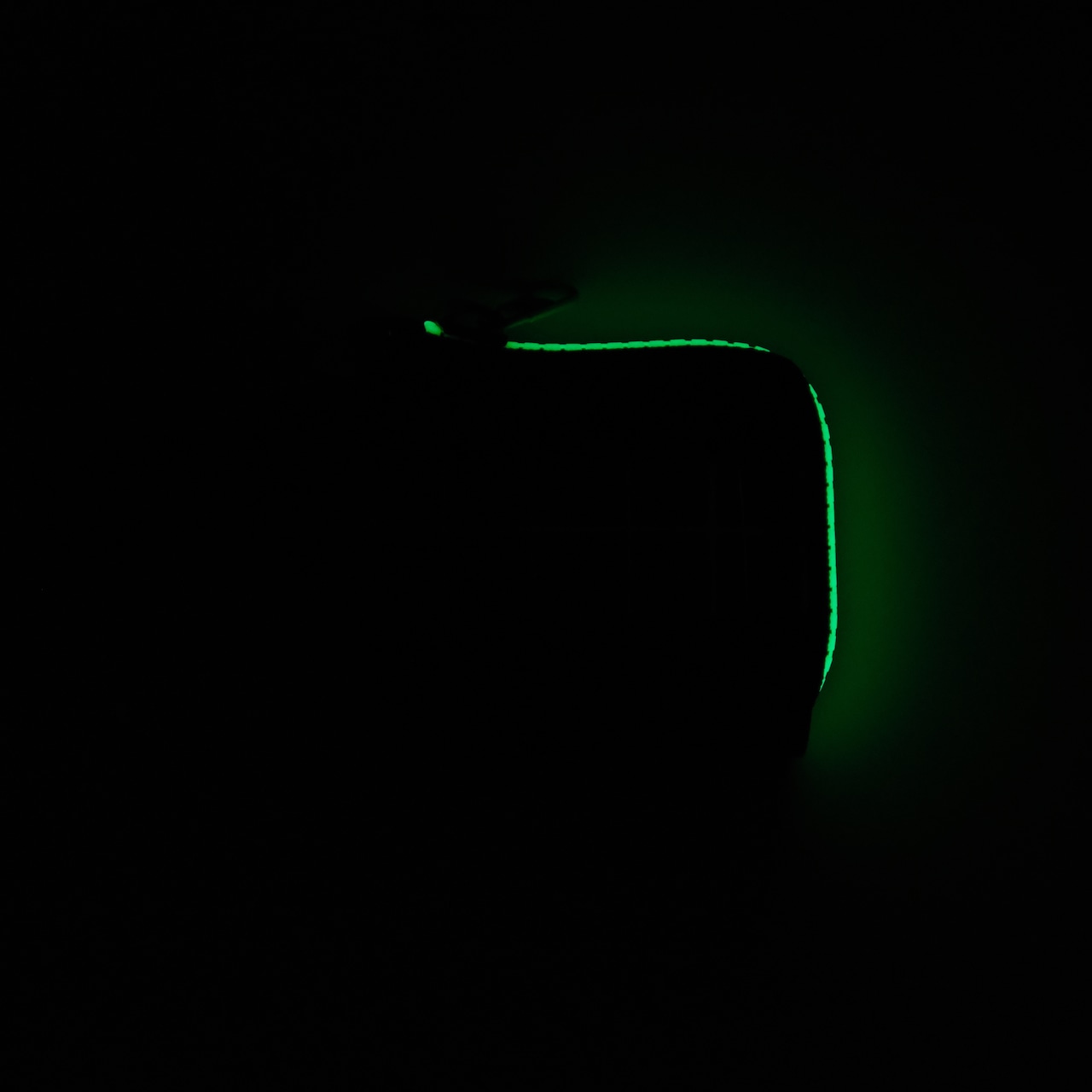 vibram micro case (black×clear) with green glowing zip