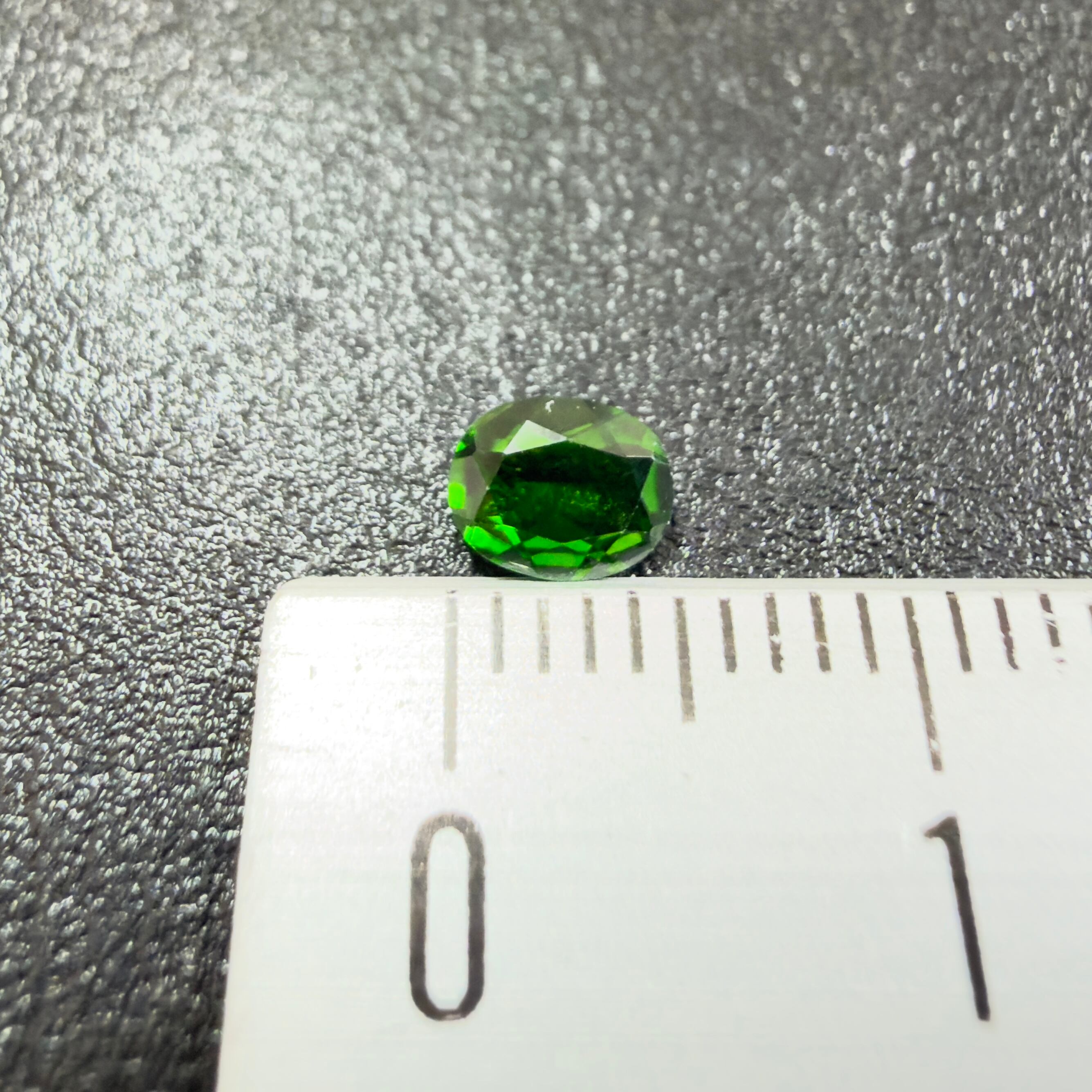 クロムダイオプサイト】 ルース ロシア産 0.36ct | たからいしルース