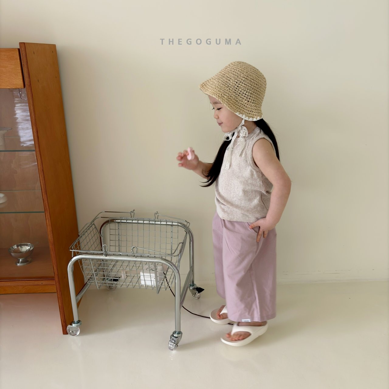 [THE GOGUMA] Sunny Sleeveless +fee1 / [더고구마] 써니나시