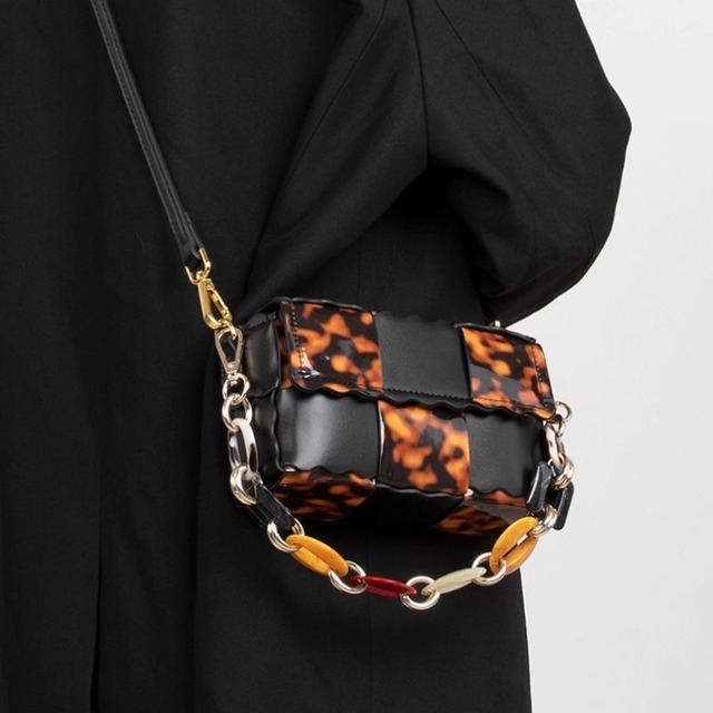 Tortoiseshell pattern small square handbag C1361