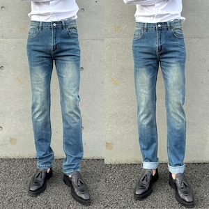 スリムテーパードジーンズ