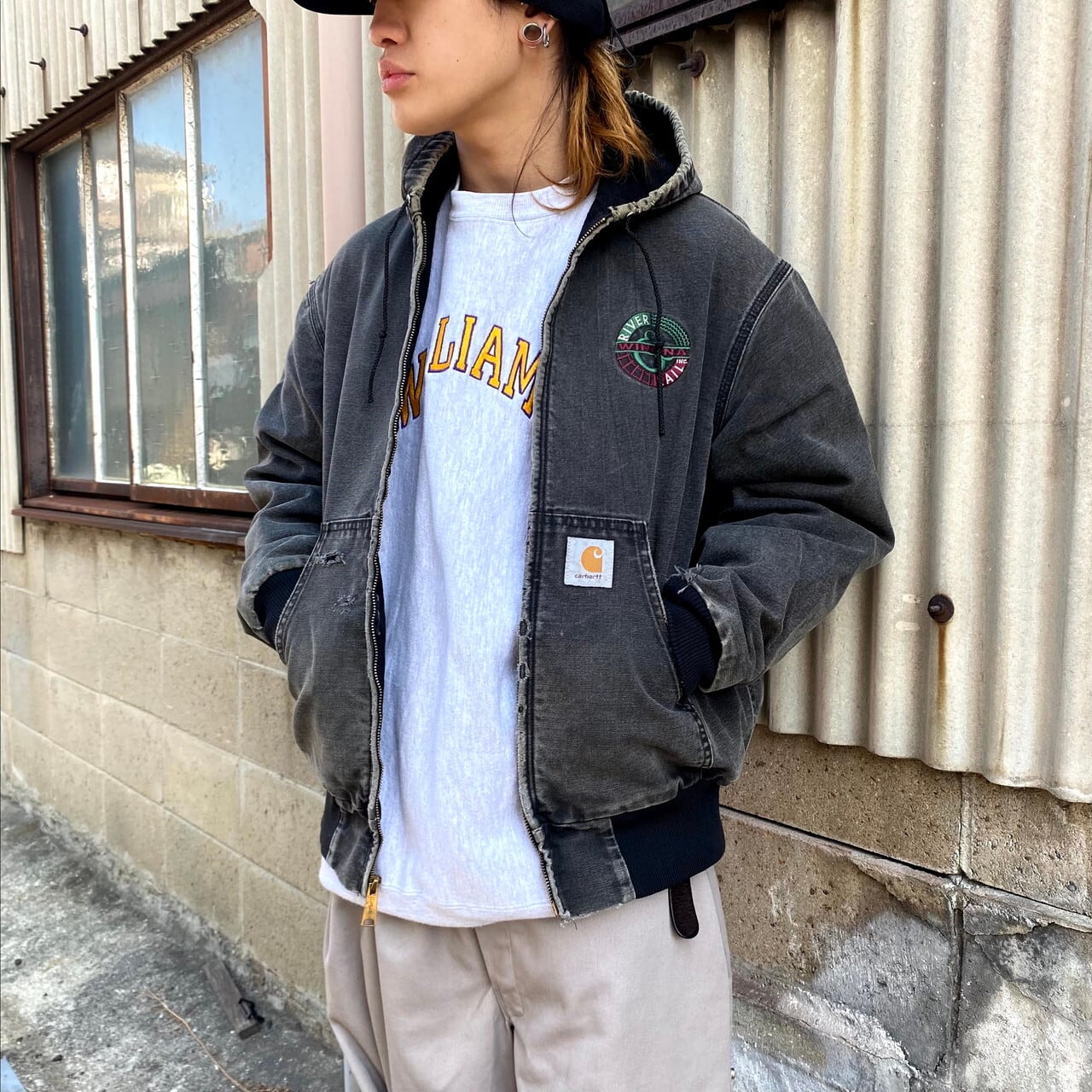 Carhartt カーハート 刺繍入り ダック地 アクティブジャケット ワークジャケット メンズL相当 古着 メッシュライナー アクティブパーカー  フルジップパーカー ブラック 黒【ワークジャケット】 | cave 古着屋【公式】古着通販サイト powered by BASE