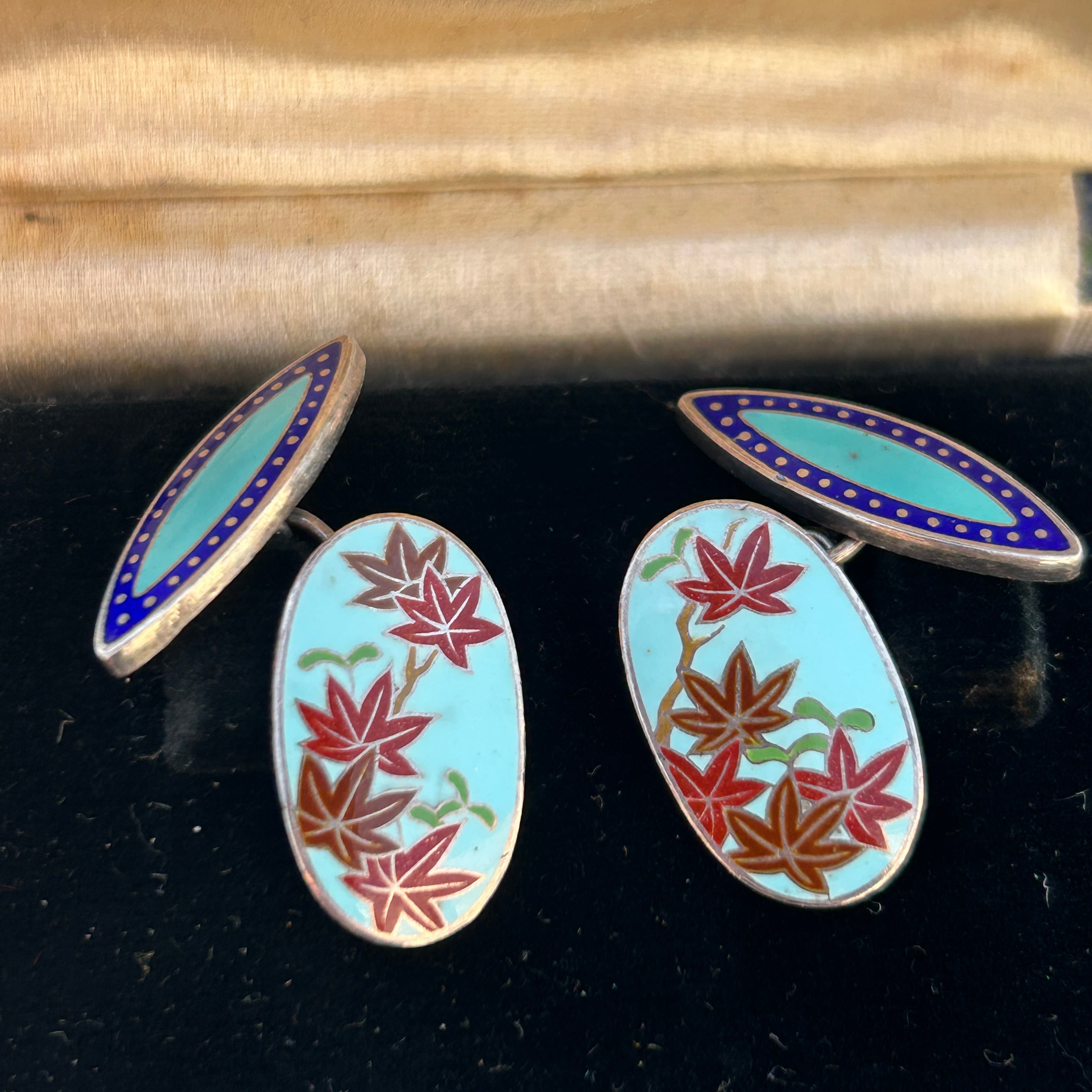 ヴィンテージ　輸出用七宝カフスボタン　スカイブルーに紅葉