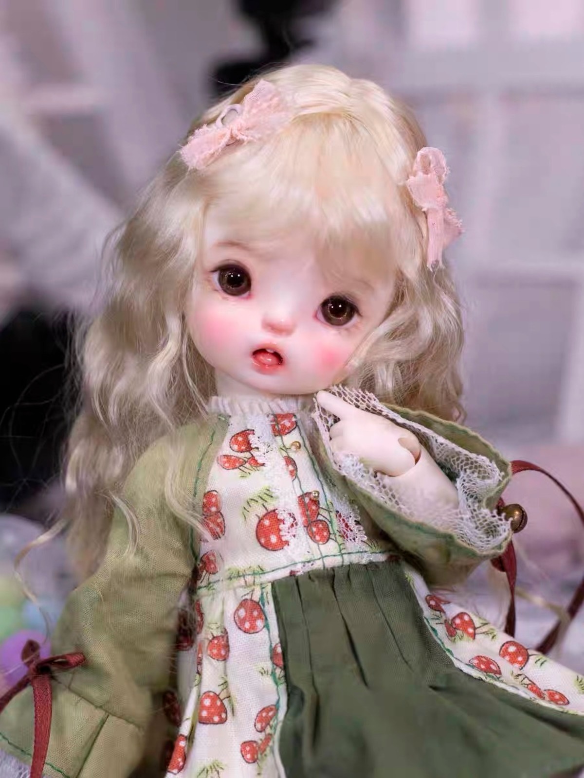 ヘッドあり！ノーメイク！ 23cm BJD 1/6 球体関節人形 本体 DOLL  