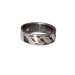 vintage engraved silver band ring