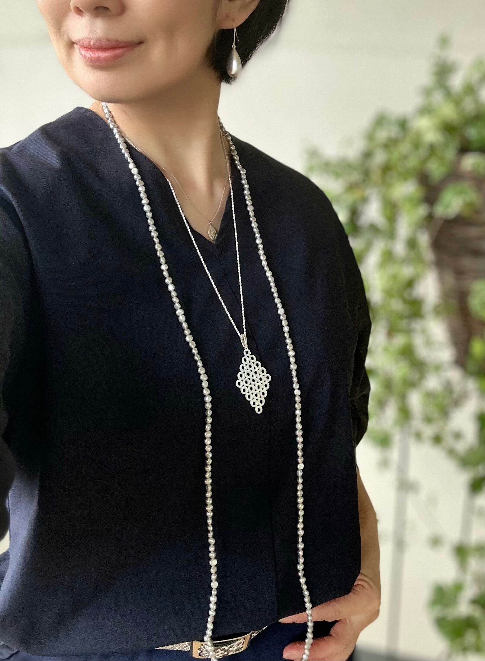 マザーオブパールネックレス | 上品なアクセサリー | こだわり素材