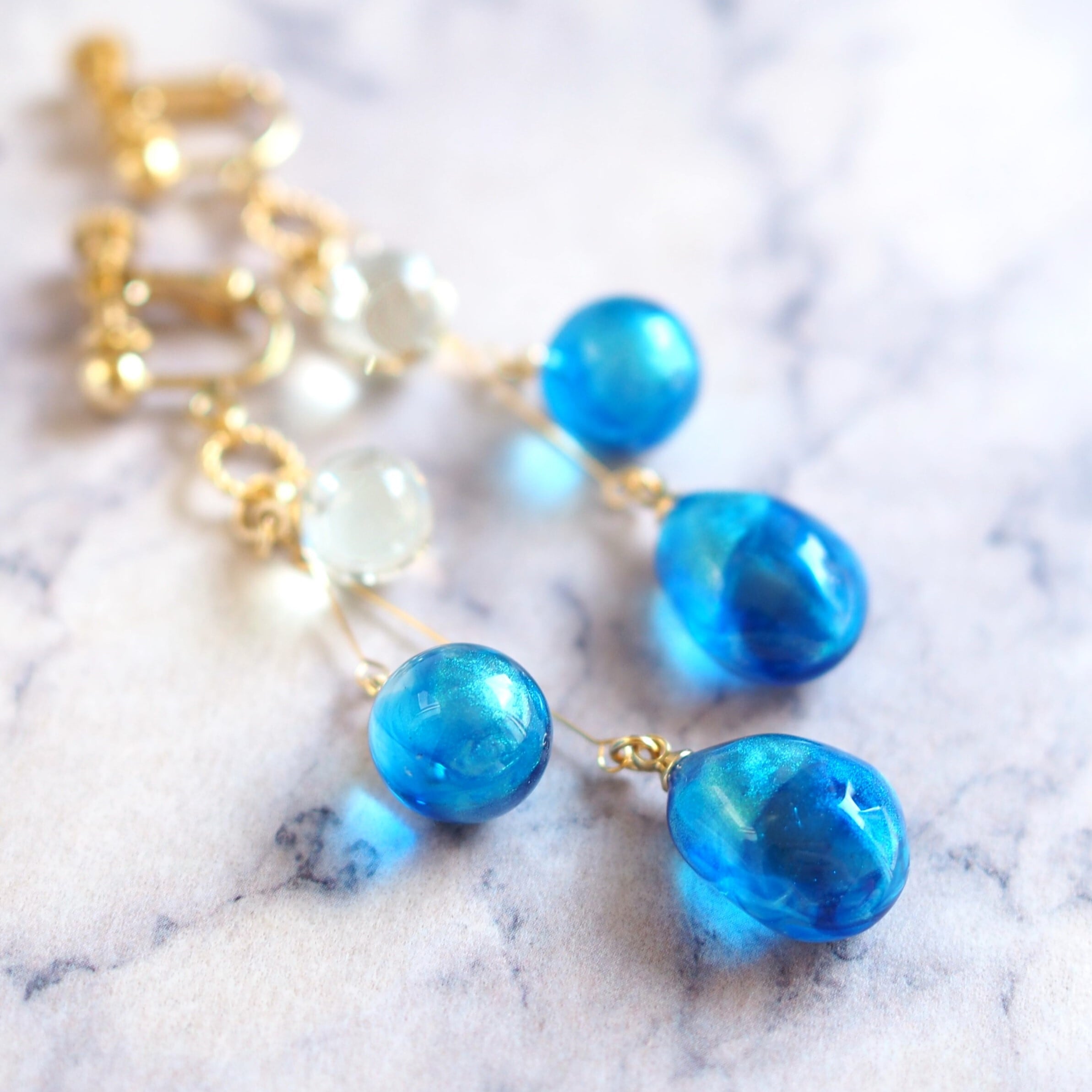 美しき青のワルツ [イヤリング / ノンホールピアス / チタンピアス