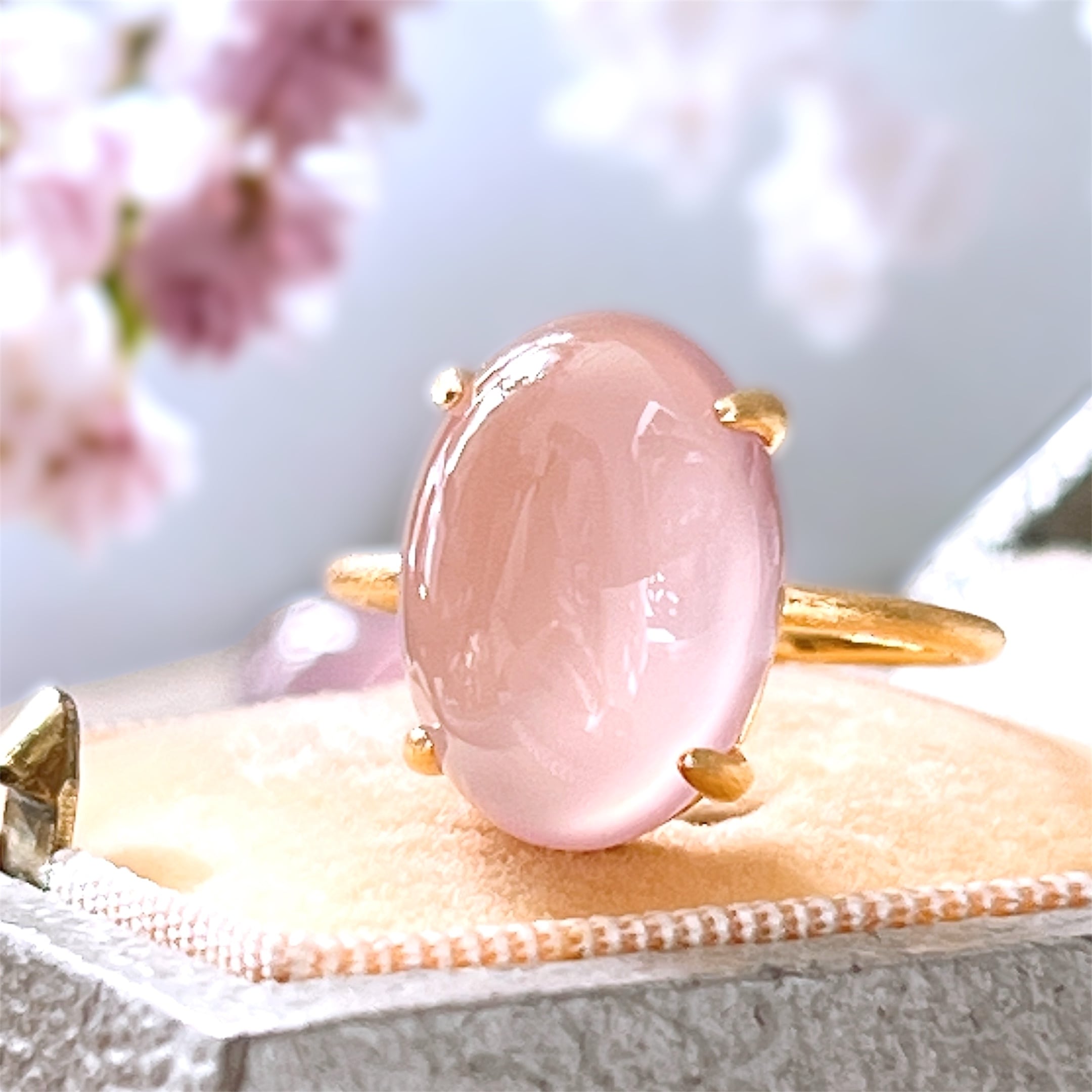 夢色の艶と透明感・:*ピンクパープルカルセドニーのオーバルリング