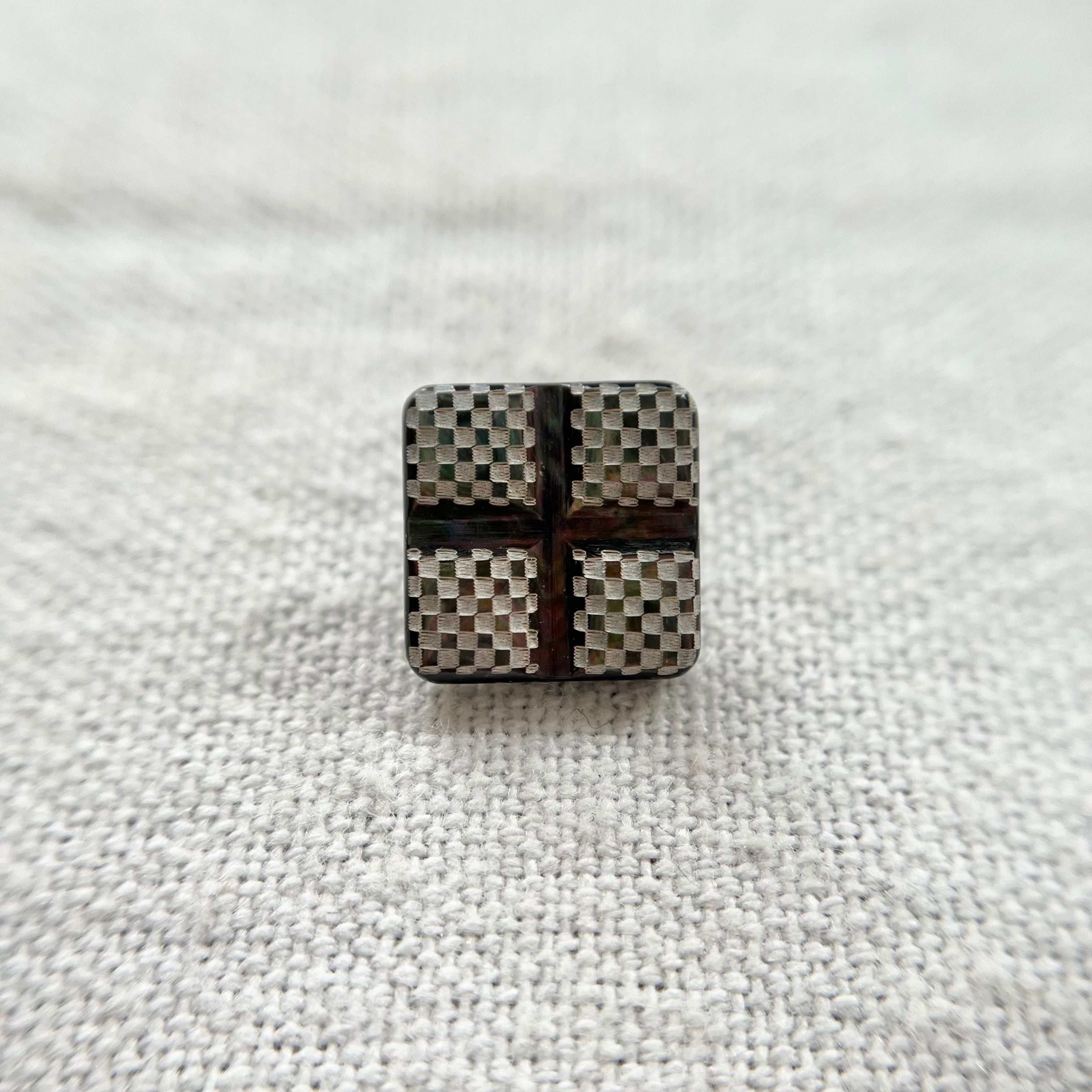 黒蝶貝 スクエアクロス 15mm