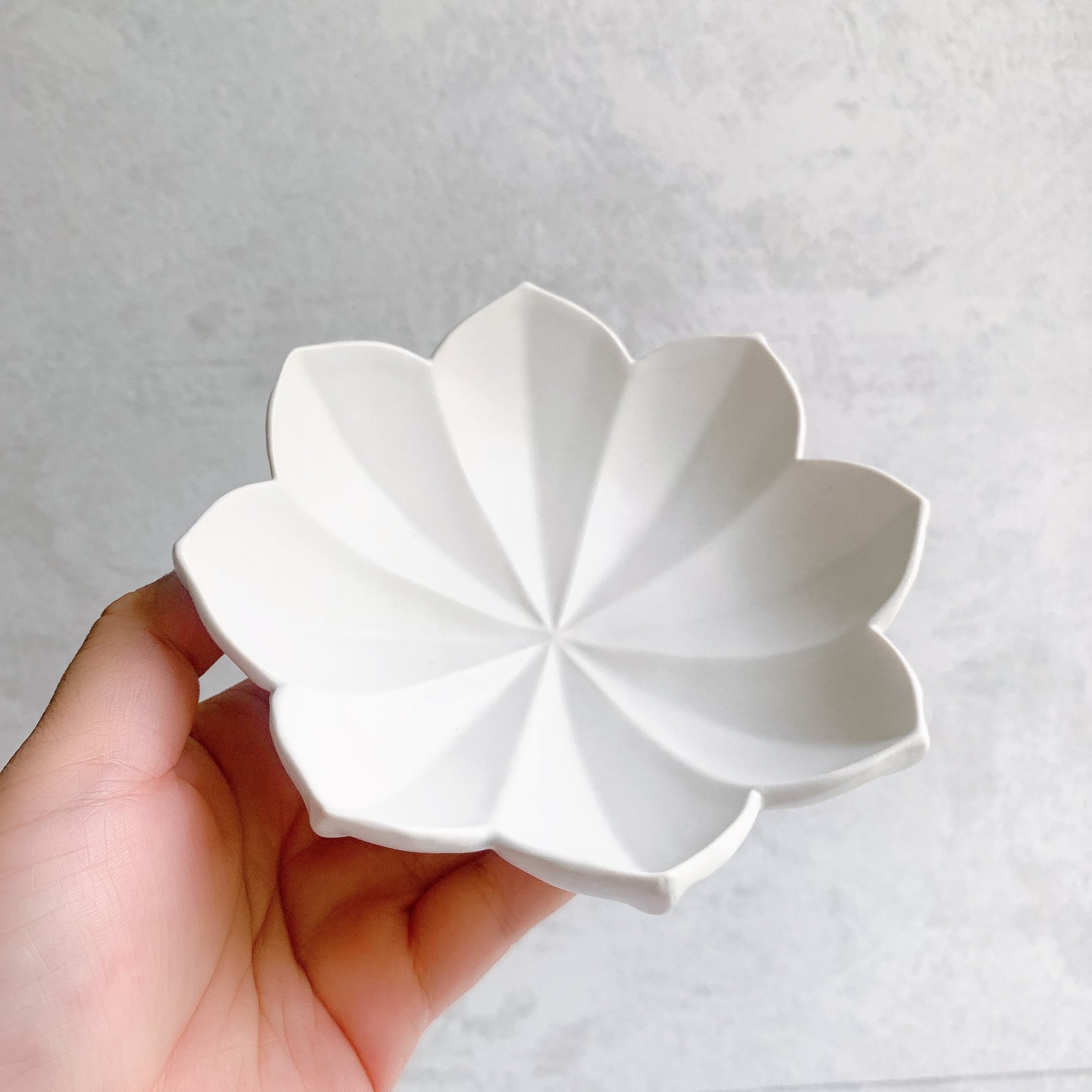 臼杵焼 稜花小鉢 | Floraison Table フロレゾンテーブル