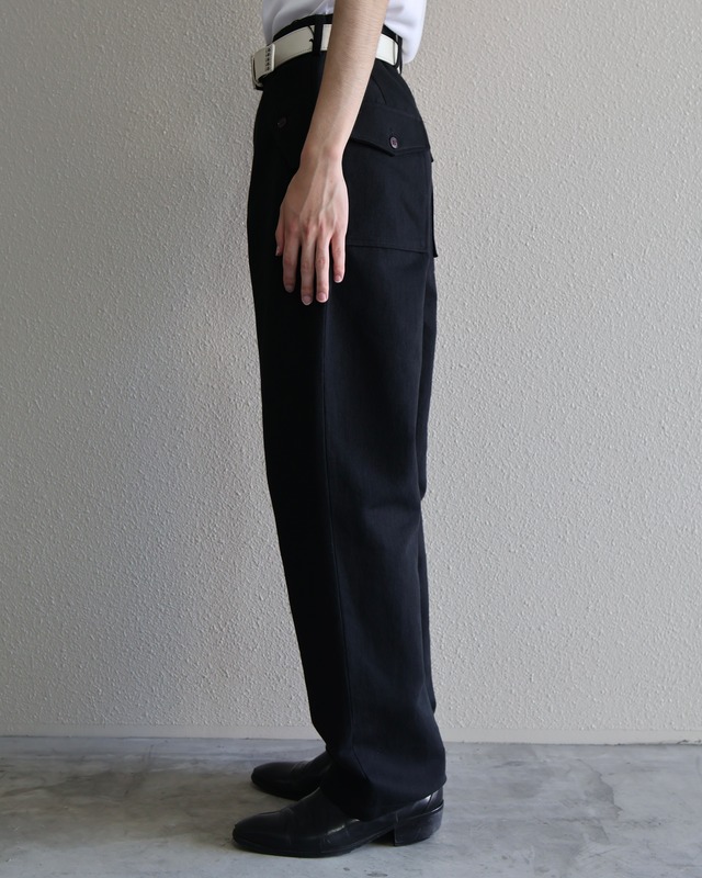 GAMESNOTE FW24/PAPER TROUSERS