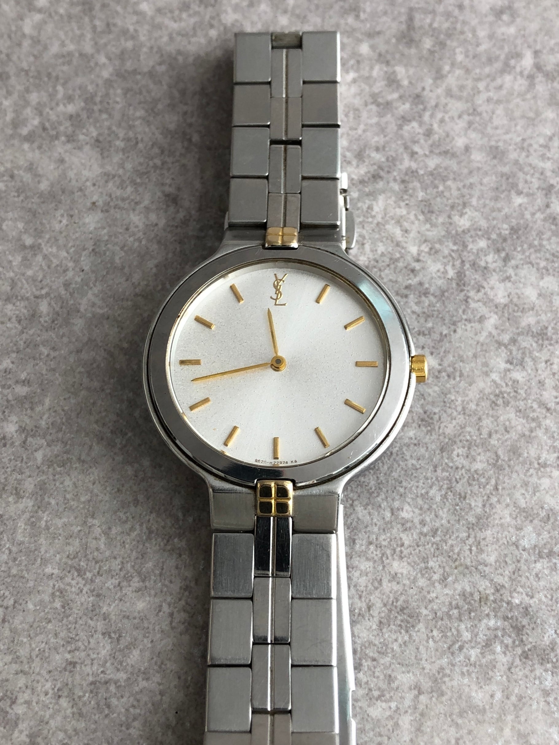 Yves Saint Laurent イヴ・サンローラン 腕時計 シルバー YSL