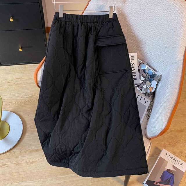 025：ひょうたん型キルティングAラインスカート　　K17257
