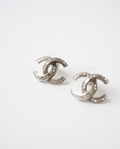 〈CHANEL〉CC Mark Rhinestone Earrings 2012AW
