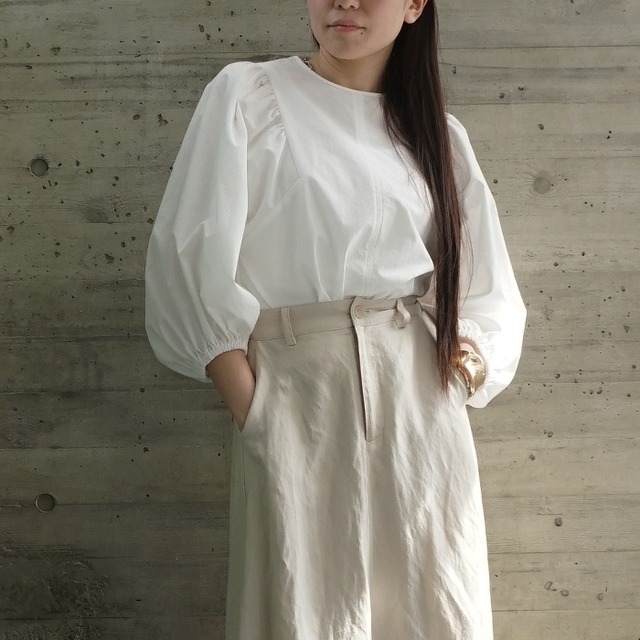 パフスリーブブラウス　