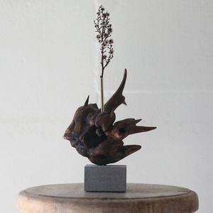 saisei  (再生) driftwood dryflower vase (フラワーベース)  cement Mサイズ 一輪挿し 3