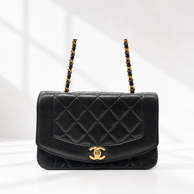【CHANEL】シャネル　マトラッセ　ラムスキン　ダイアナ　チェーンショルダーバッグ