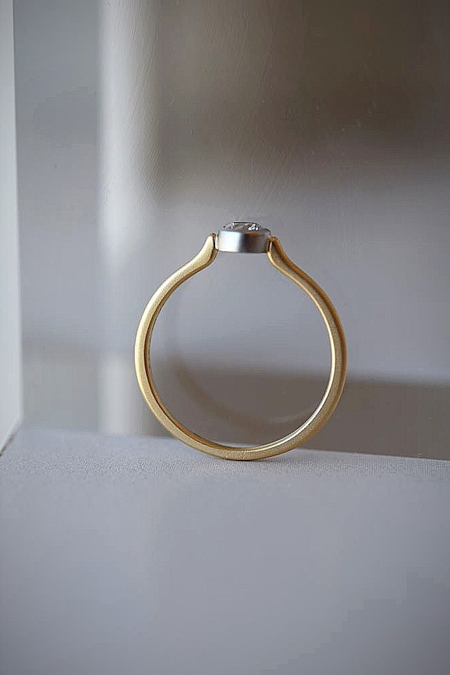 Curve Ring