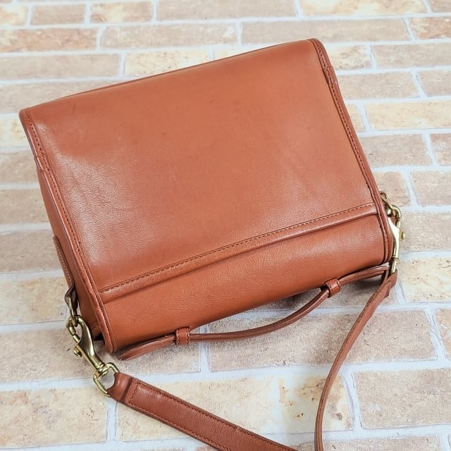 オールドコーチ ☆ USA製 レザー ターンロック 2WAY ショルダー オールドコーチ ☆ USA製 レザー ターンロック 2WAY ショルダー