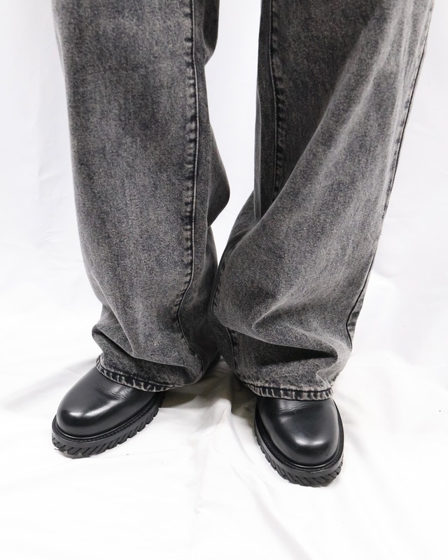 straight black denim pants