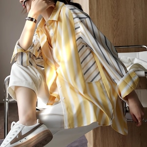 yellow border shirt <t100350>