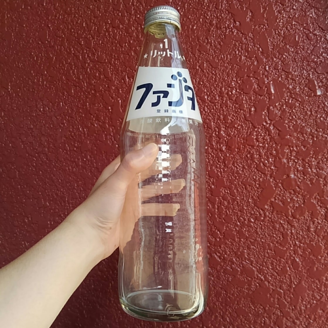 ファンタ 空き瓶 1L(1976年)※現在売切れ中※ | Pay ID ファンタ 空き瓶 1L(1976年)※現在売切れ中※ | Pay ID