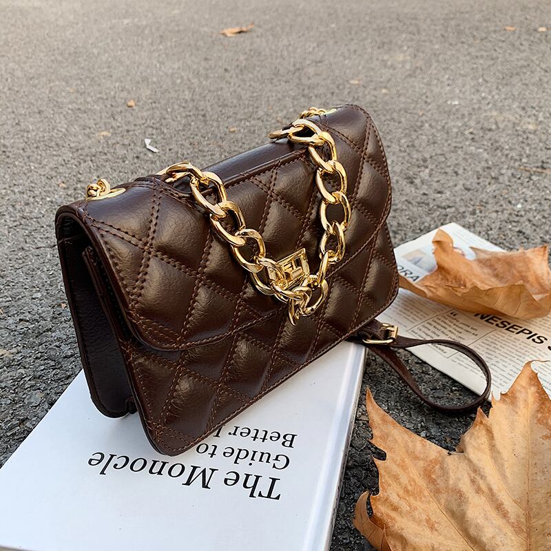 チェーン スタイルレッド メッセンジャーバッグ Tiancai_Wing_Bag161321035