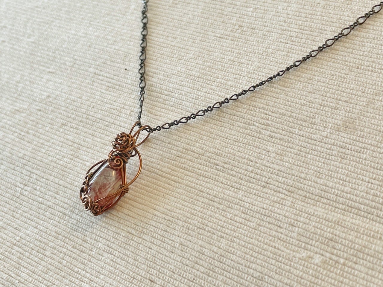 アンデシンのワイヤーペンダント | 天然石ワイヤーアクセサリー専門店