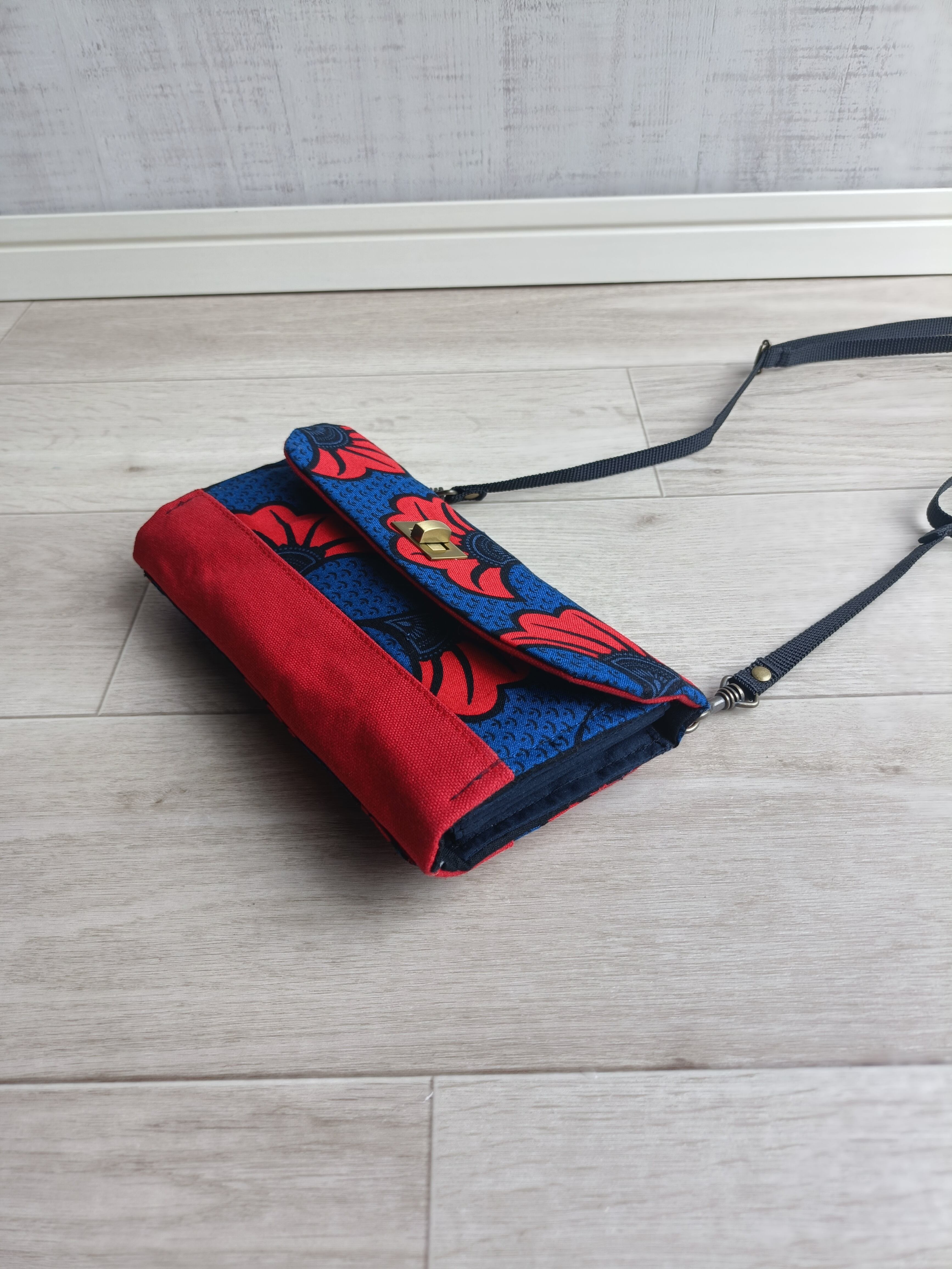 長財布 ショルダー財布 スマホポケット付きショルダー財布 ショルダー