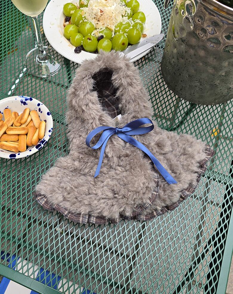 予約【eomuk】Coco Cape (Gray)