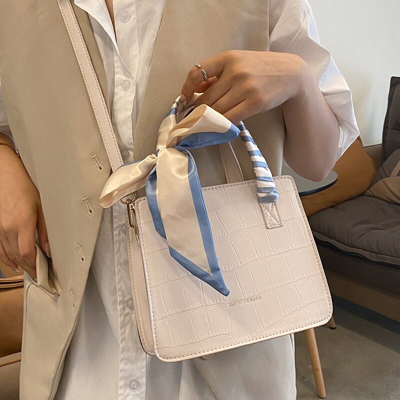 サマースカーフ 夏物 シルク メッセンジャーバッグ Tiancai_Wing_Bag99110323306