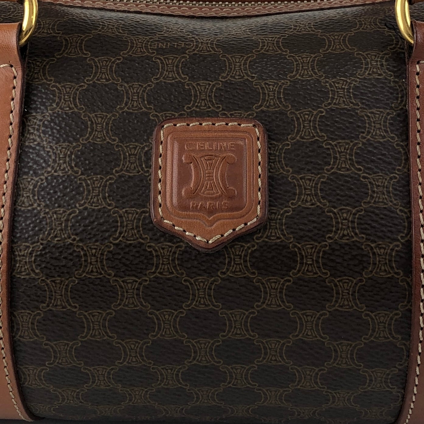 希少 CELINE マカダム ヴィンテージ ハンドバッグ 型押しロゴ トリオンフ CELINE セリーヌ マカダム ハンドバッグ ブラウン ブラゾン型押し PVC