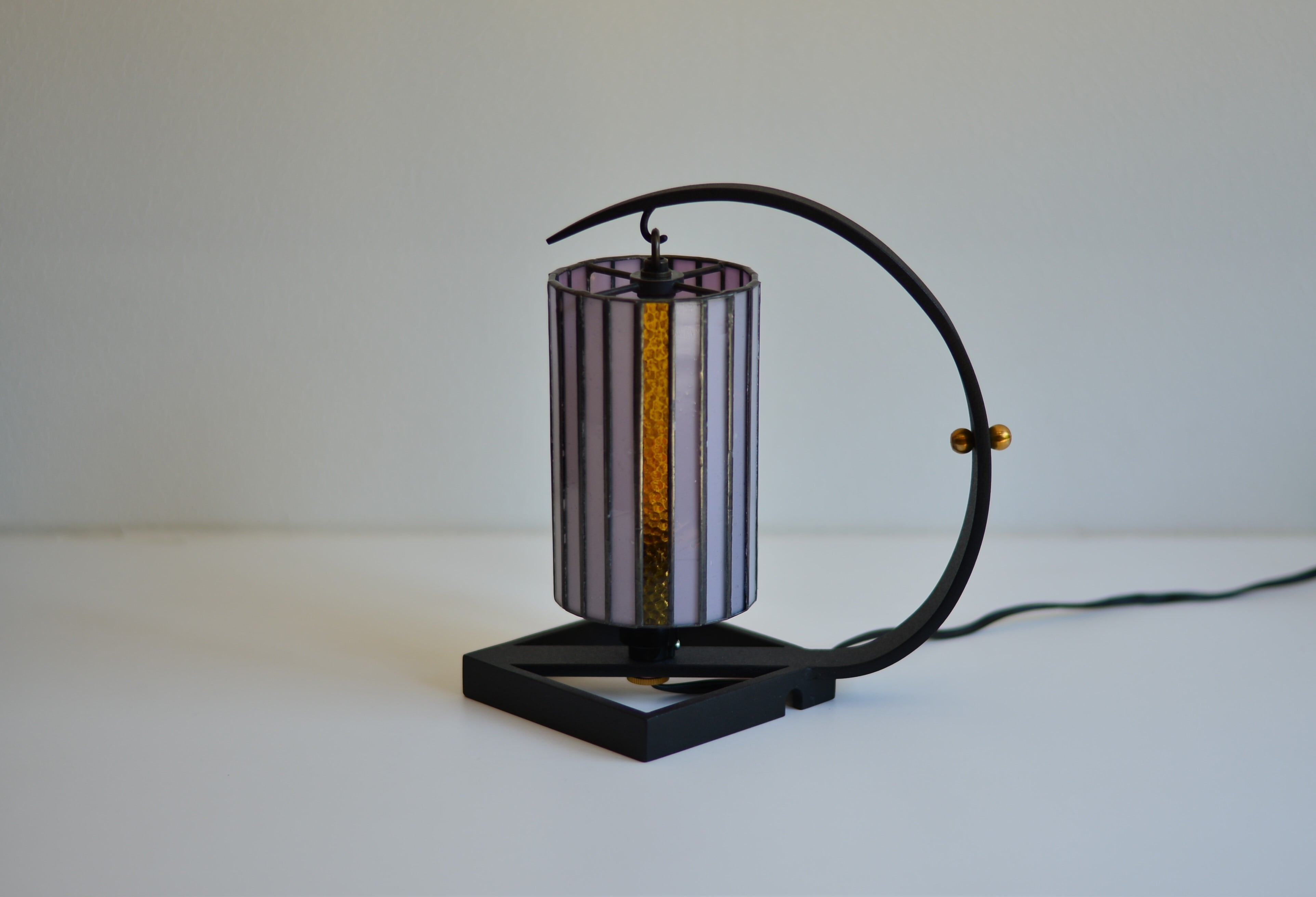 【ヴィンテージ 】✴︎ステンドガラスシェードのランプ✴︎高級感の有るデザイン✴︎ 現代作家ステンドグラス展示＆販売会 ランプ紹介 – ニューヨーク