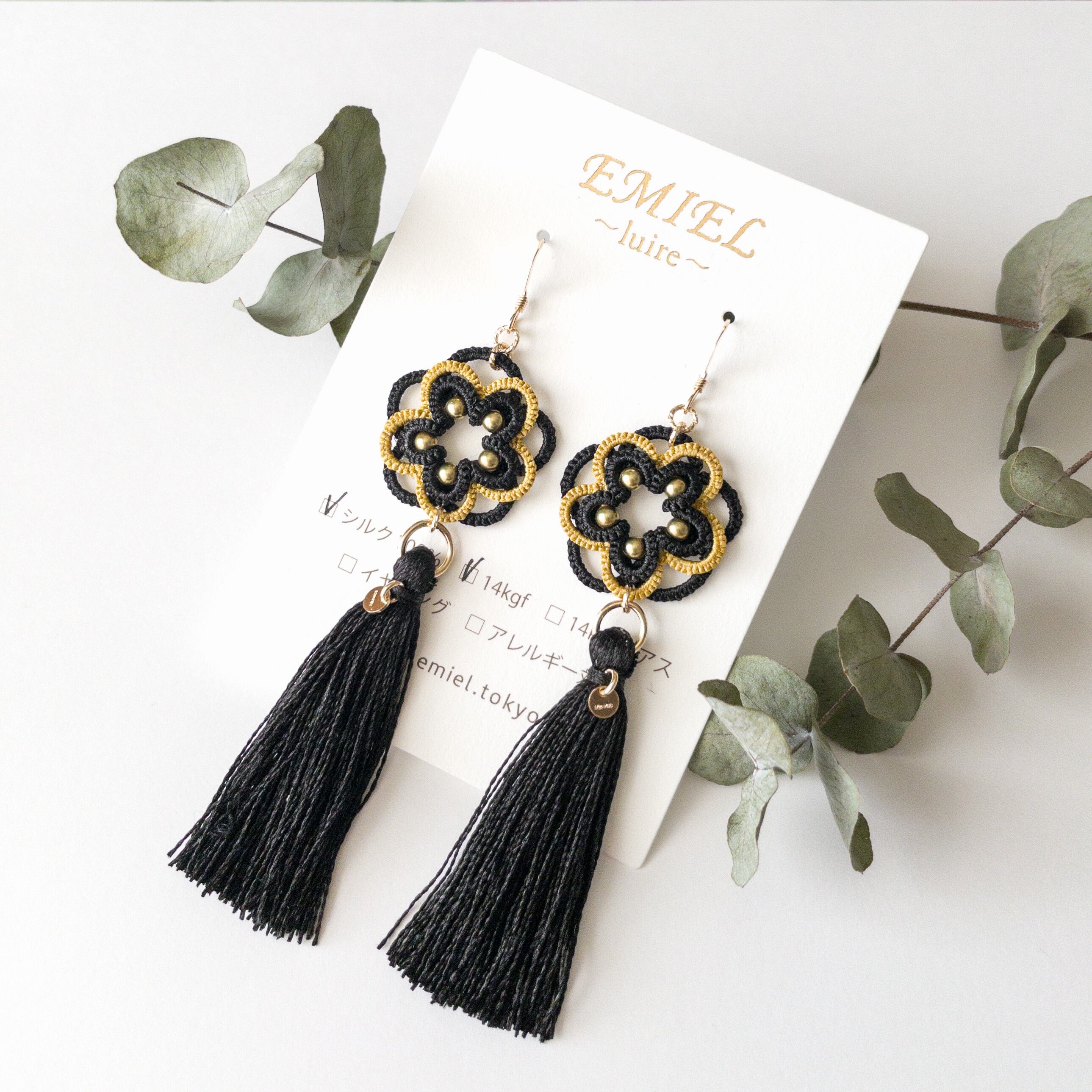 Kibou〜luire〜シルク糸＊漆黒・琥珀色レースのタッセルピアス