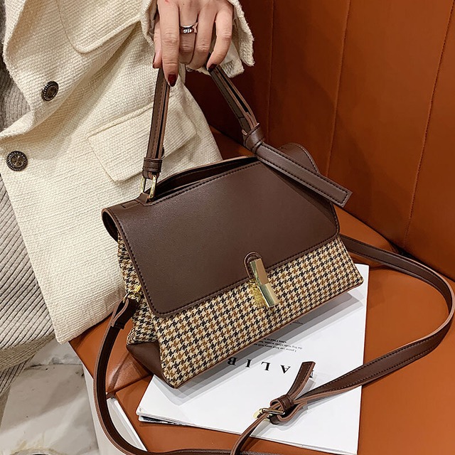 オータムウィンターレッド 秋物 冬物 スクウェア ハンドバッグ Tiancai_Wing_Bag24395287827