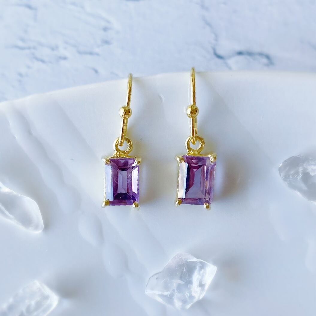 ローズアメジストの枠留めスクエアピアス/イヤリング -Sarah-