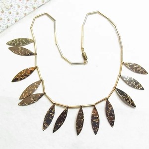 リーフが下がるビブネックレス　ヴィンテージアクセサリーのセール通販　11476N